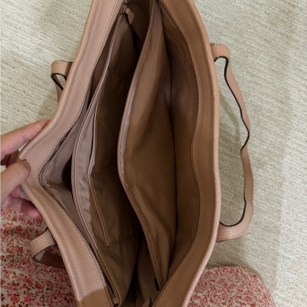 Coach Blush Pink Leather Tote with Gold Logo - Picture 4 of 5
